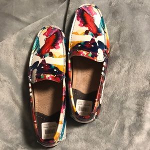 Never worn driving loafer unusual multi colored